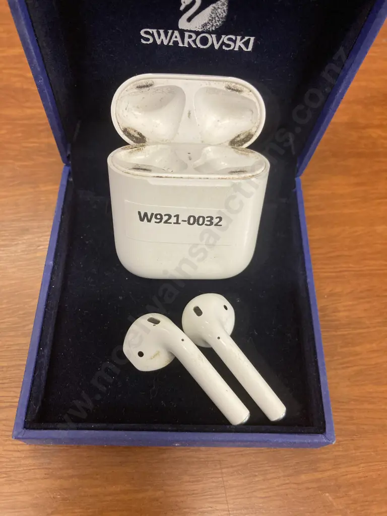 Apple AirPods With Charging Case (Model A1602) Image 1++